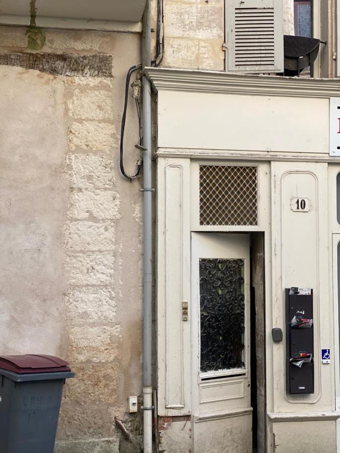 Le Pilori: Historic Center Retreat With Netflix And Wi-fi Apartment Niort